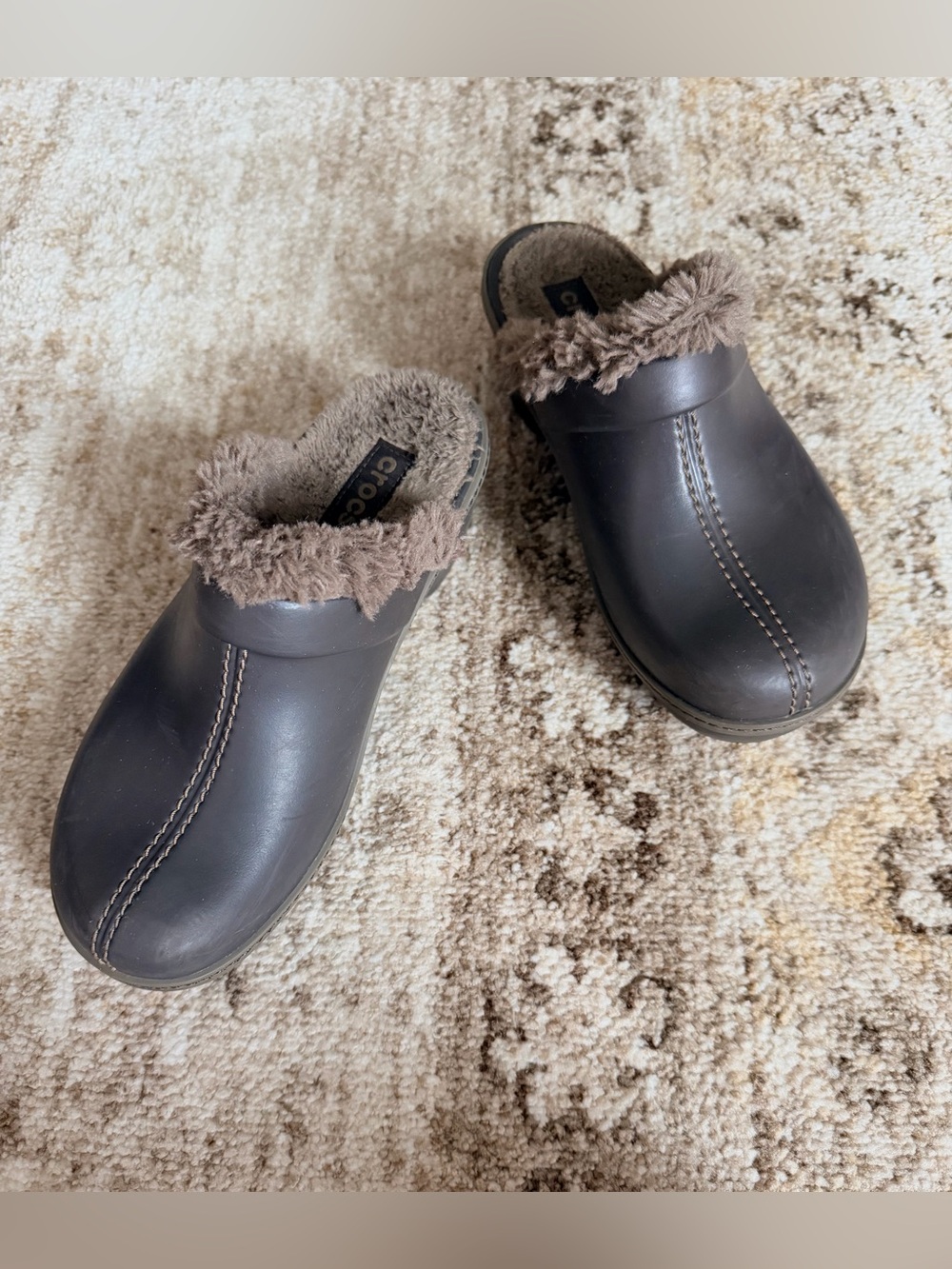 Crocs Cobbler Faux Fur Lined Wedge Clogs Brown Women’s 7